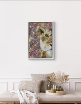 Original - Golden Grace – expressief schilderij van een leeuwin | abstract animal art. Gemaakt met paletmes en goudblad.