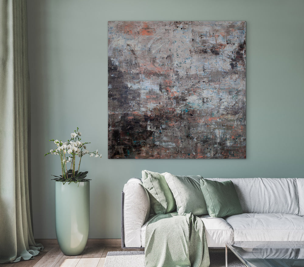 Muted Days – print van modern abstract schilderij in zachte, gedempte tinten in een zacht groen interieur.