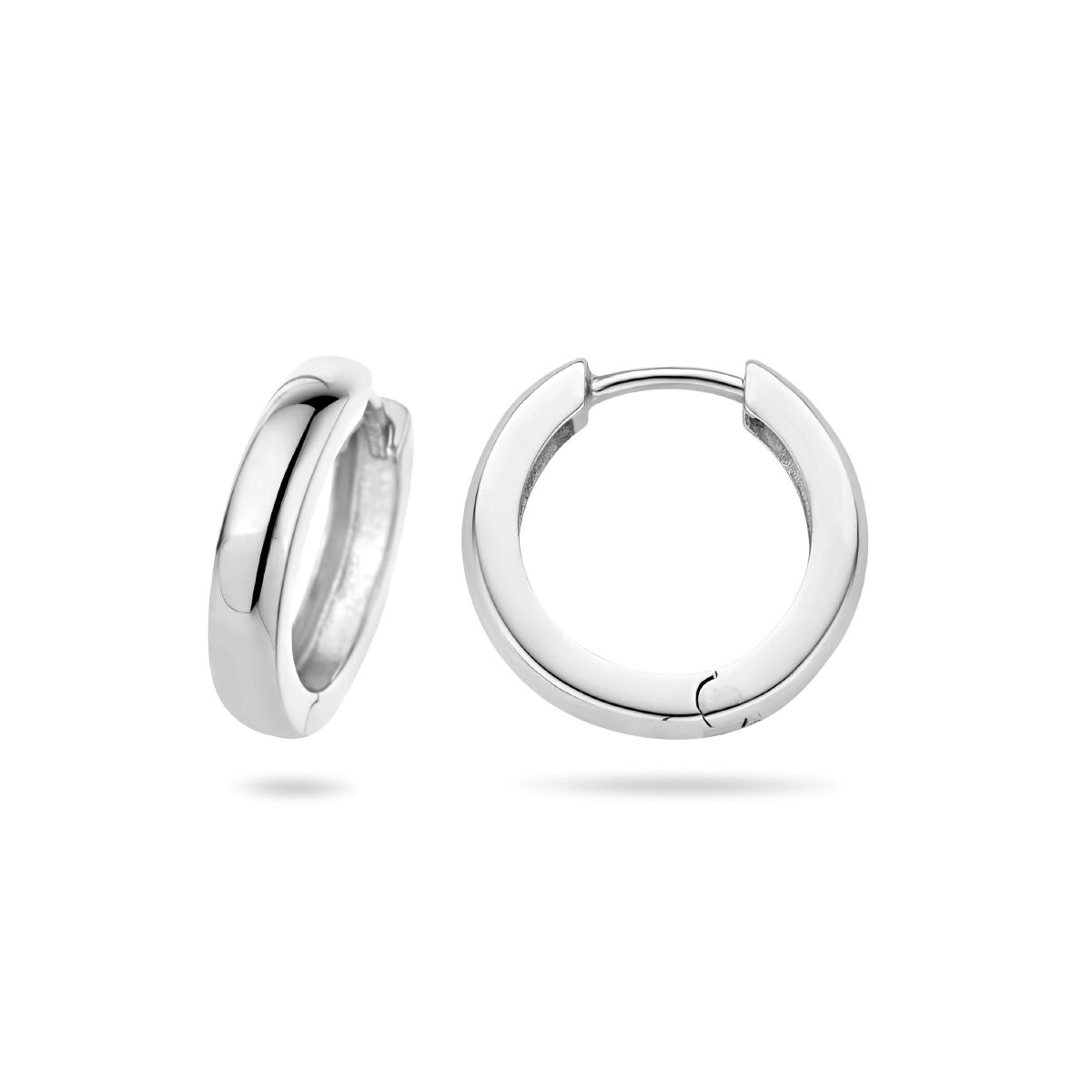 Oorringen zilver 15 mm, zijaanzicht.