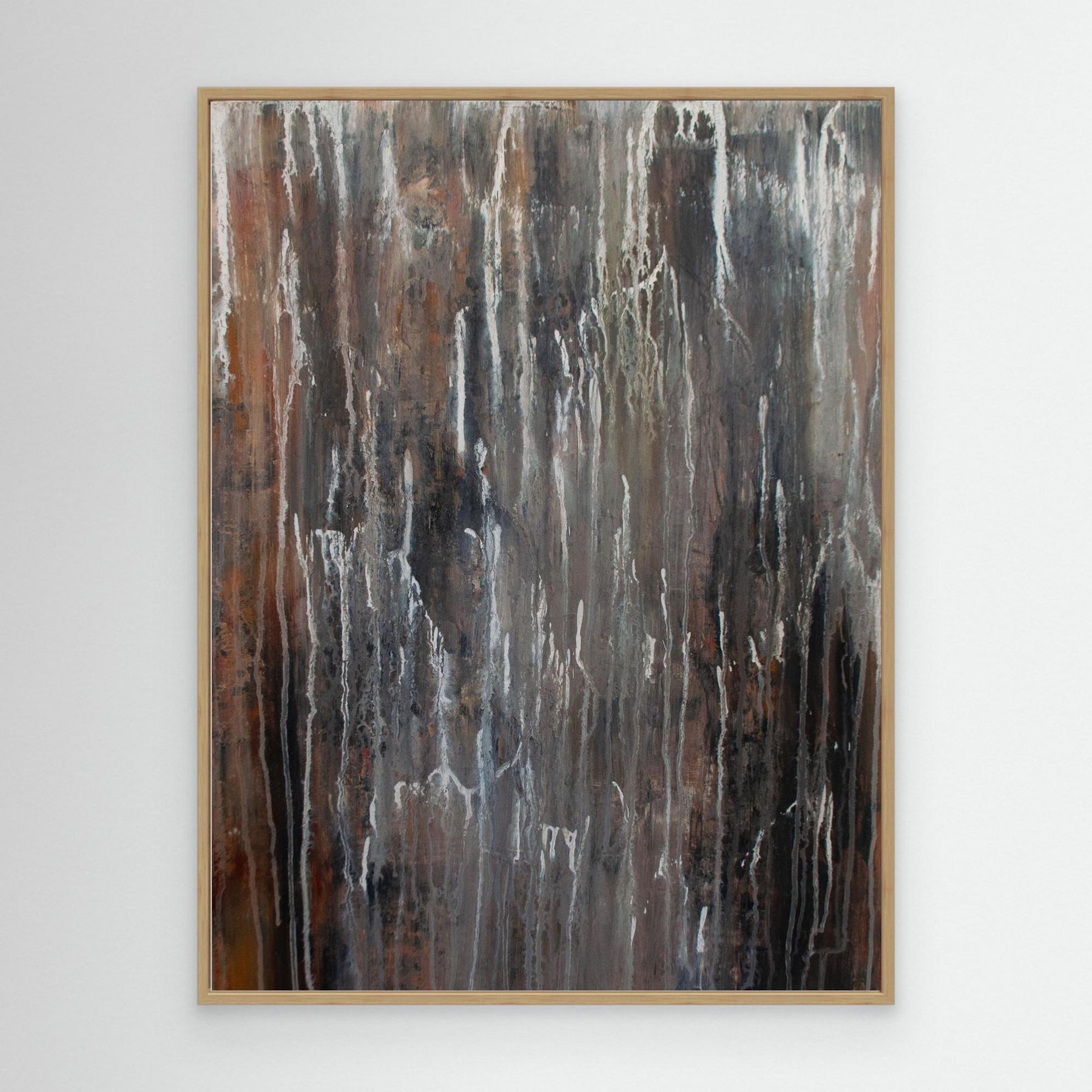 Whispers of Rain met eiken lijst.